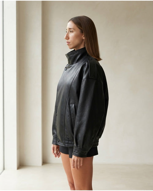 Amelia | Effortless Bomber Jacket for Autumn/Winter - Side View