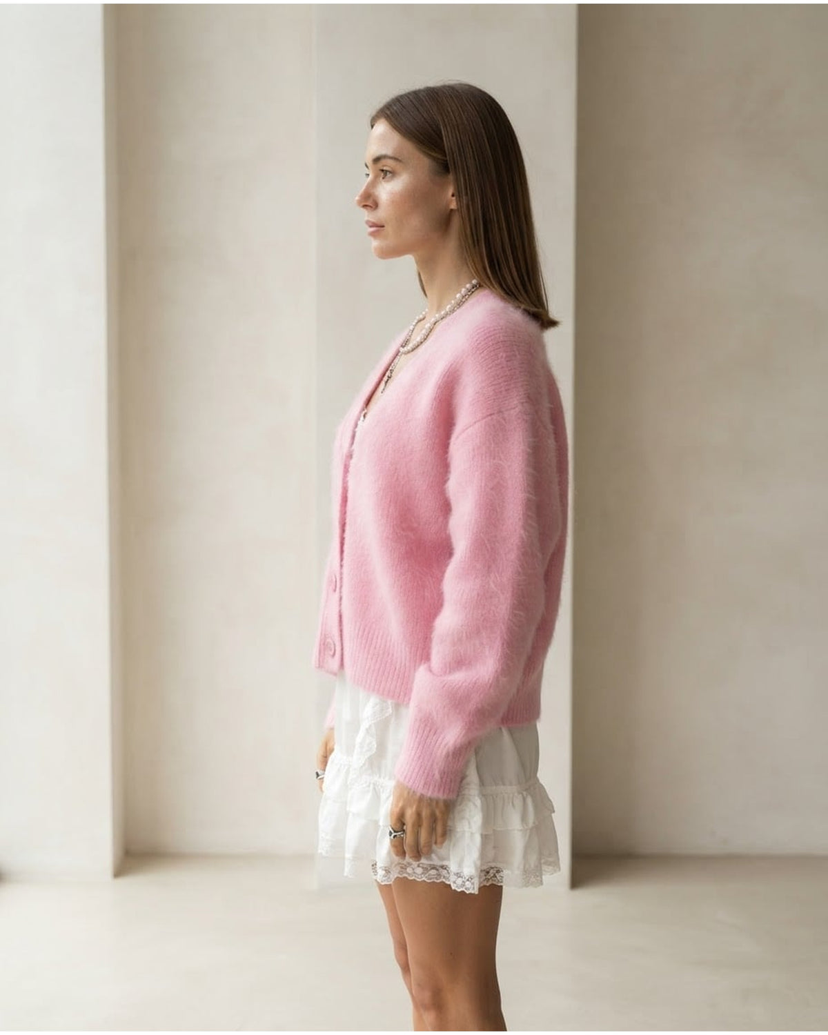 Amelia | Effortless Cardigan for Autumn/Winter - Side View