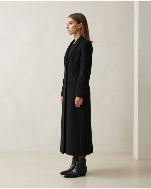 Amelia | Elegant Tailored Coat for Winter - Side View