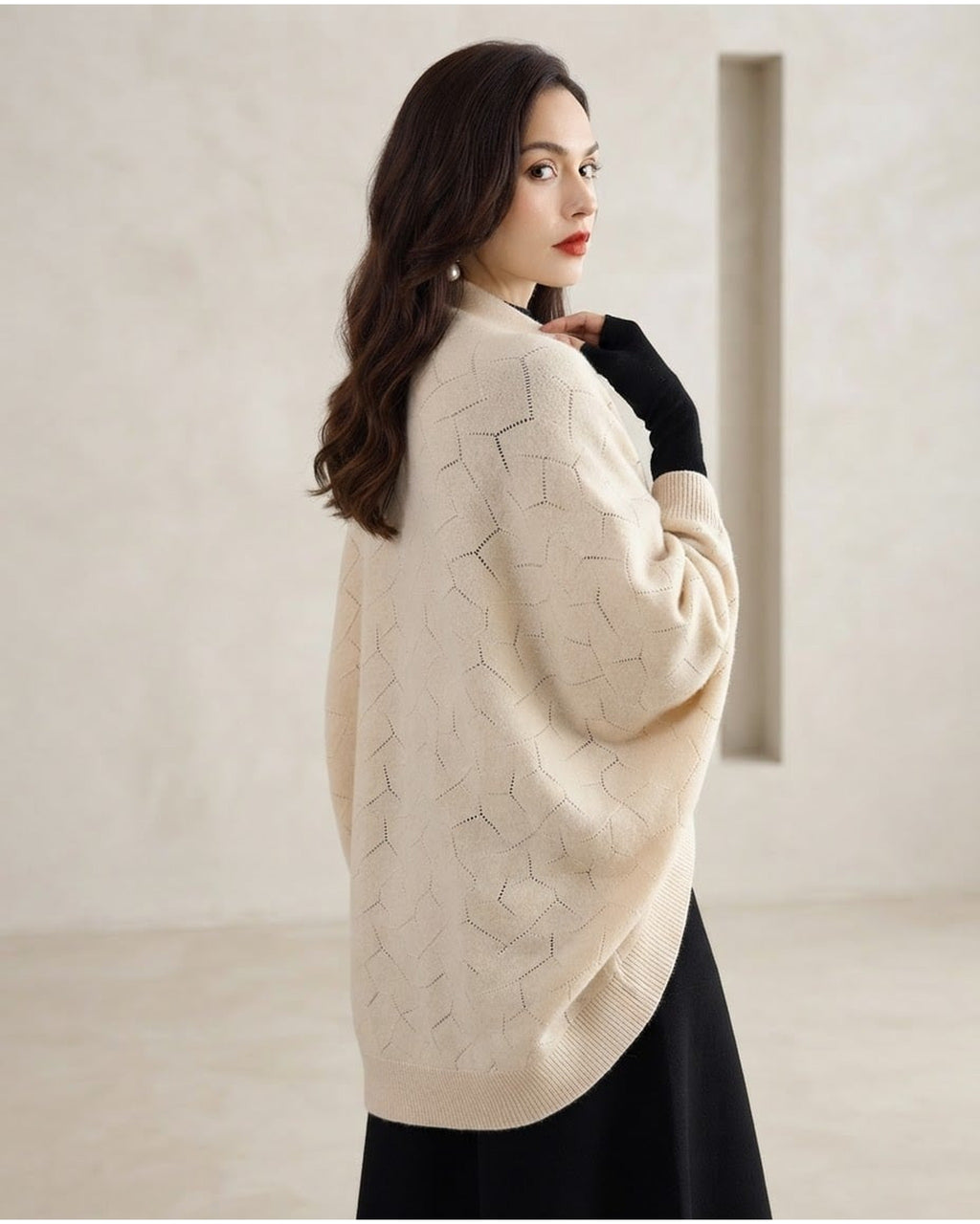 Charlotte | Effortless Cardigan for Autumn/Winter - Side View
