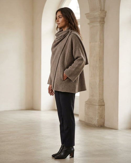 Charlotte | Elegant Sweater for Autumn/Winter - Side View