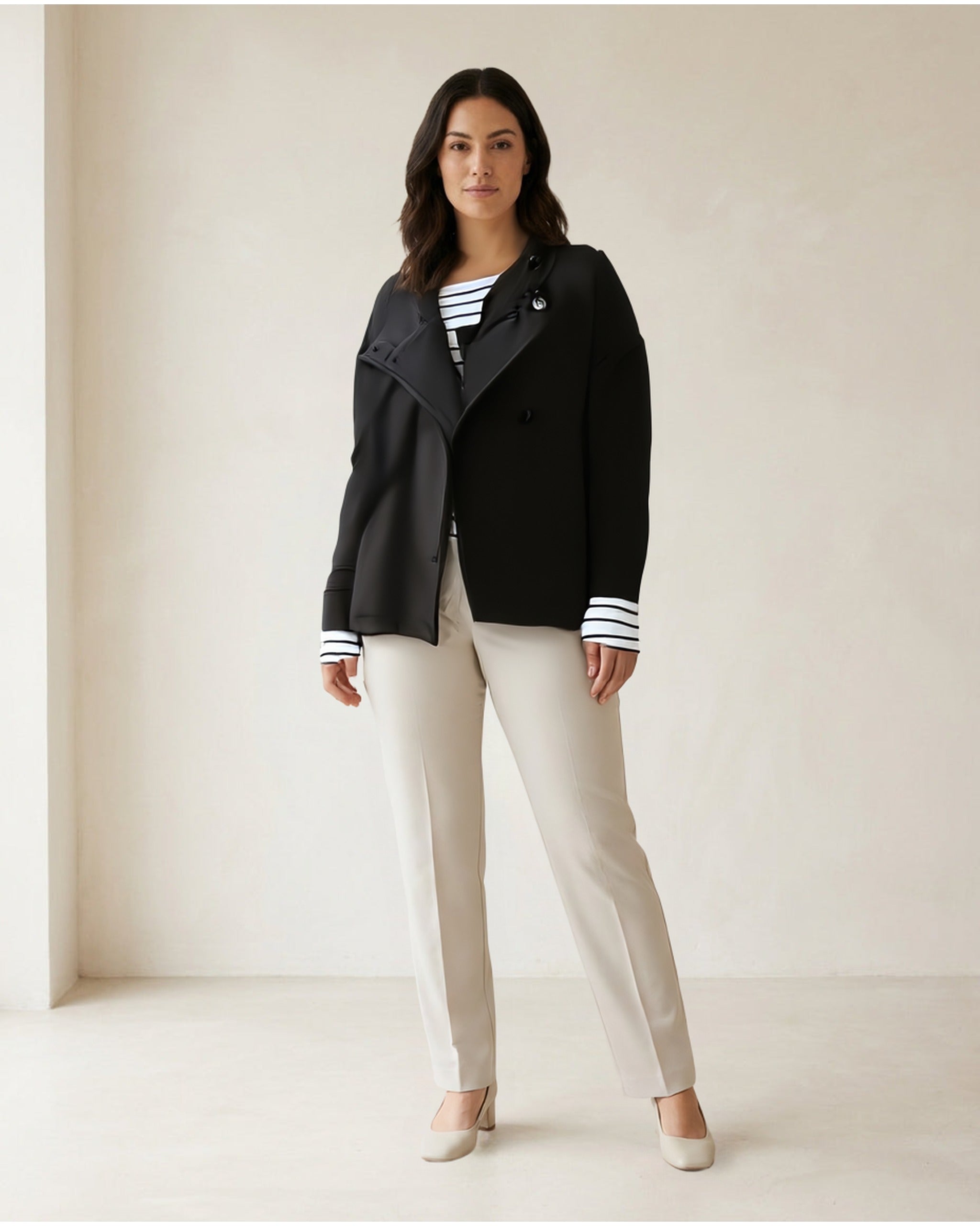 Charlotte | Refined Wool Coat for Autumn/Winter | Part 1 — Hero / Front