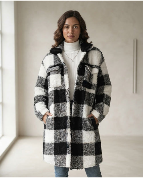 Charlotte | Sophisticated Coat for Winter - Front View