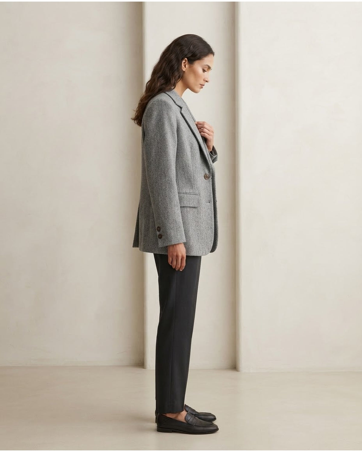 Charlotte | Timeless Blazer for Autumn/Winter - Side View