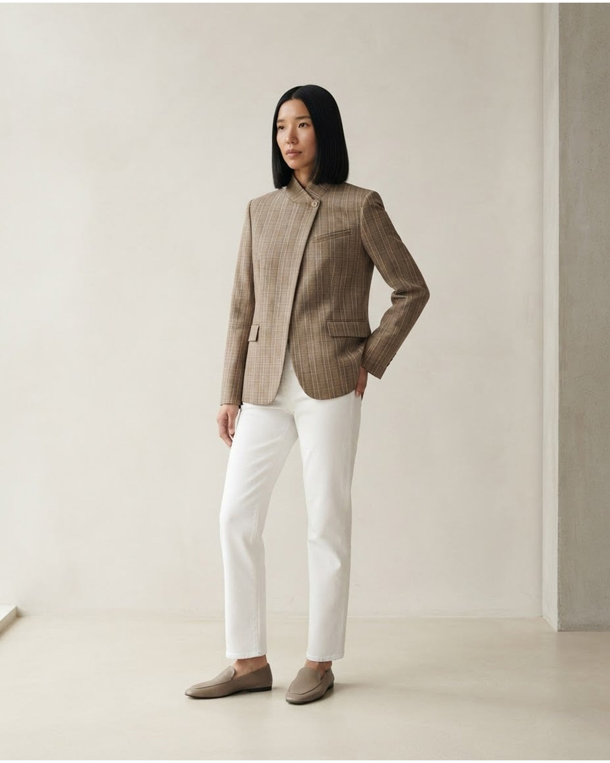 Ella | Sophisticated Blazer for Autumn/Winter - Front View
