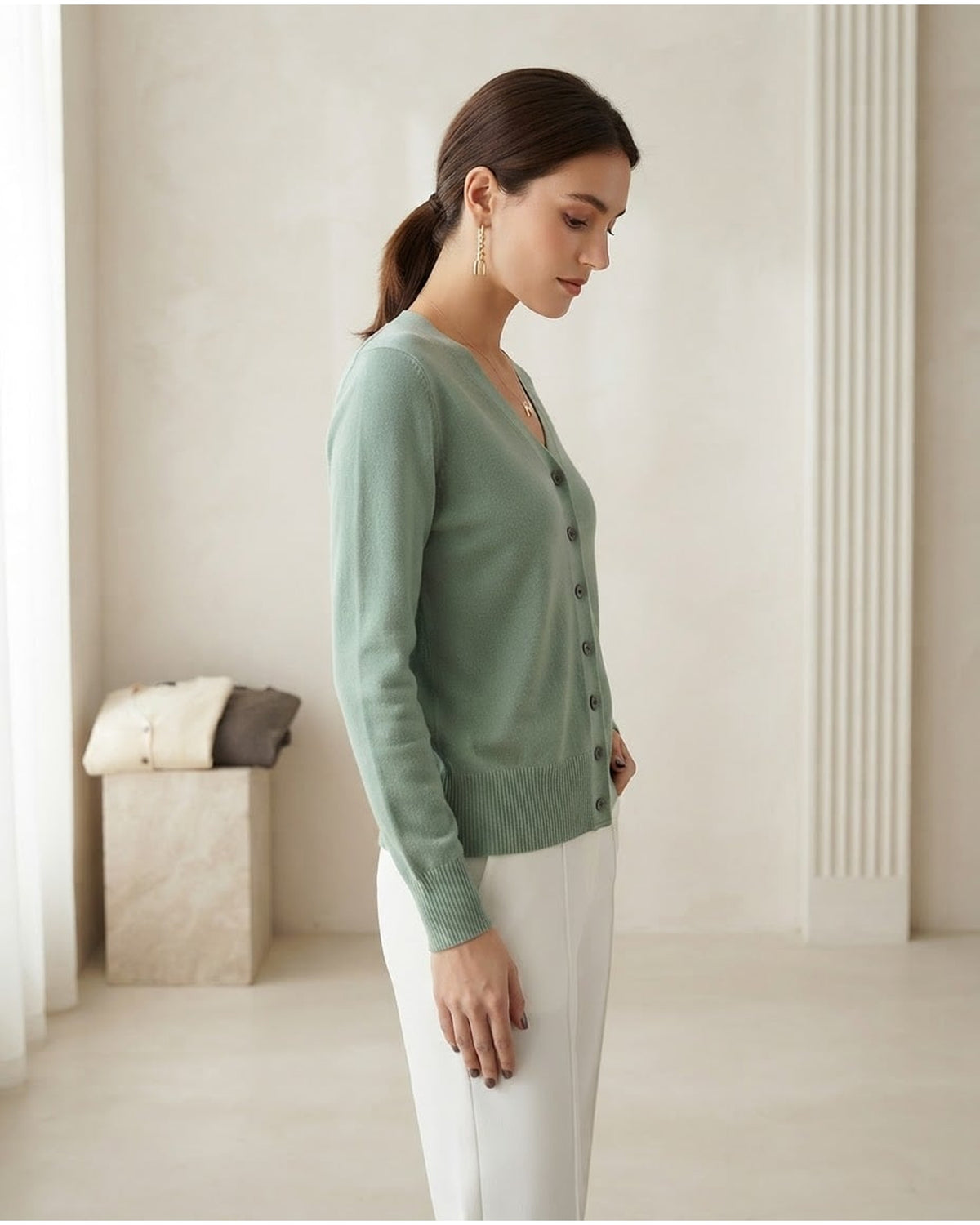 Freya | Effortless Cardigan for Autumn - Side View