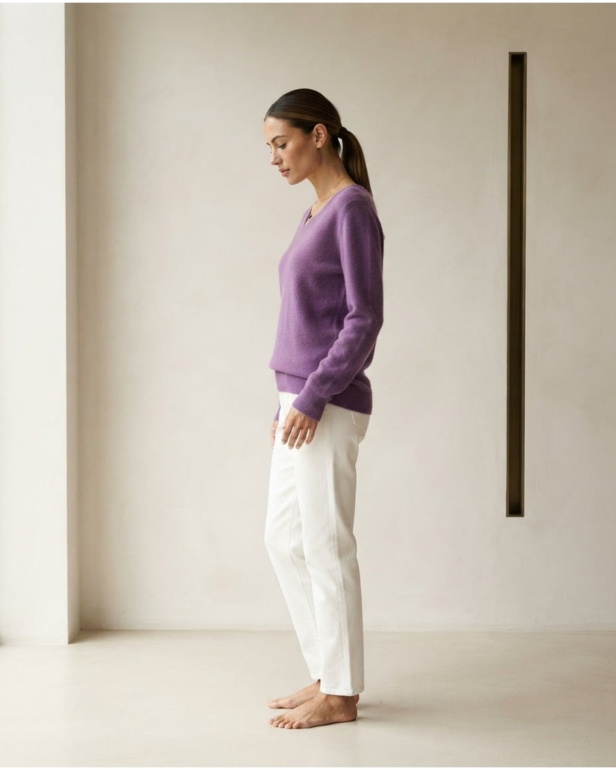 Freya | Effortless Sweaters for Autumn/Winter - Side View