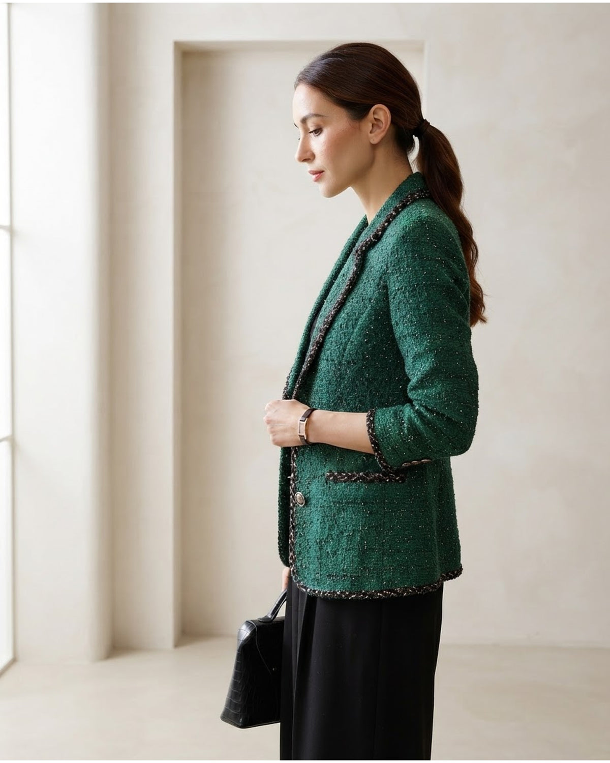 Freya | Elegant Blazer for Autumn/Winter - Side View