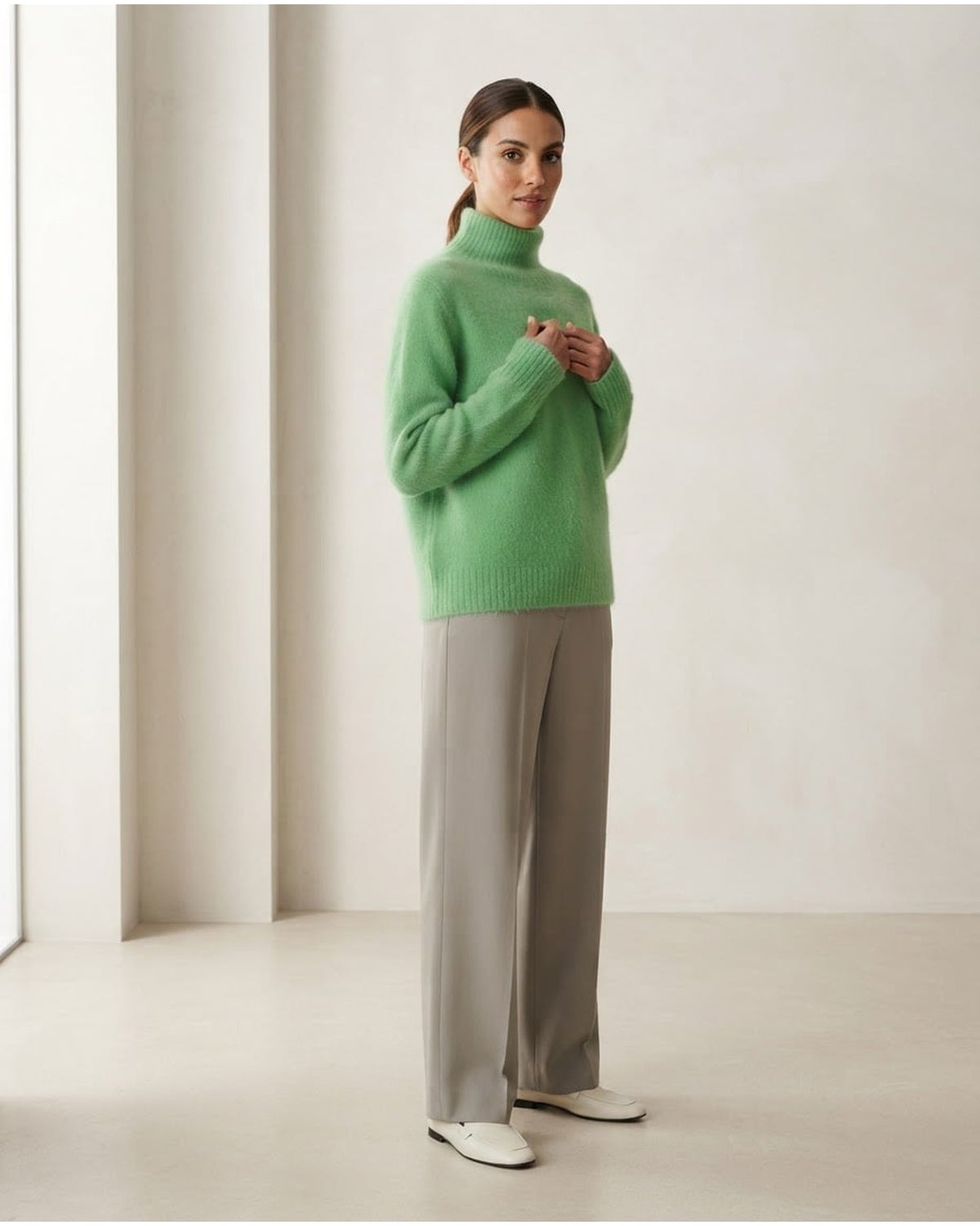 Freya | Elegant Turtleneck Sweater for Autumn/Winter - Front View