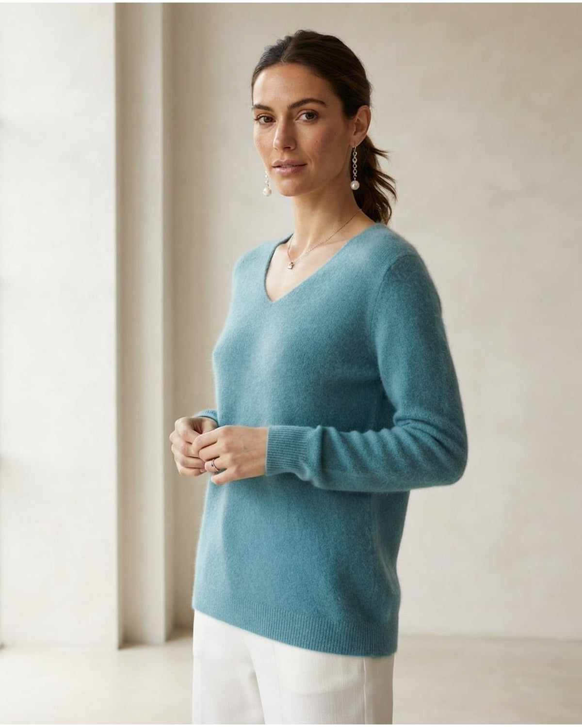 Freya | Elegant V-Neck Sweater for Autumn/Winter - Front View