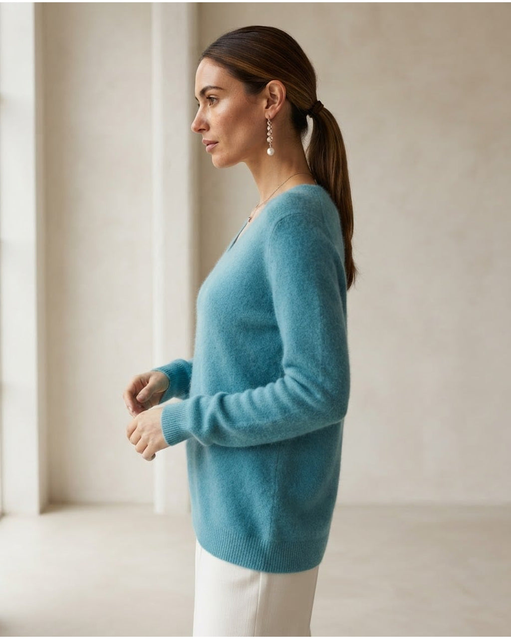 Freya | Elegant V-Neck Sweater for Autumn/Winter - Side View