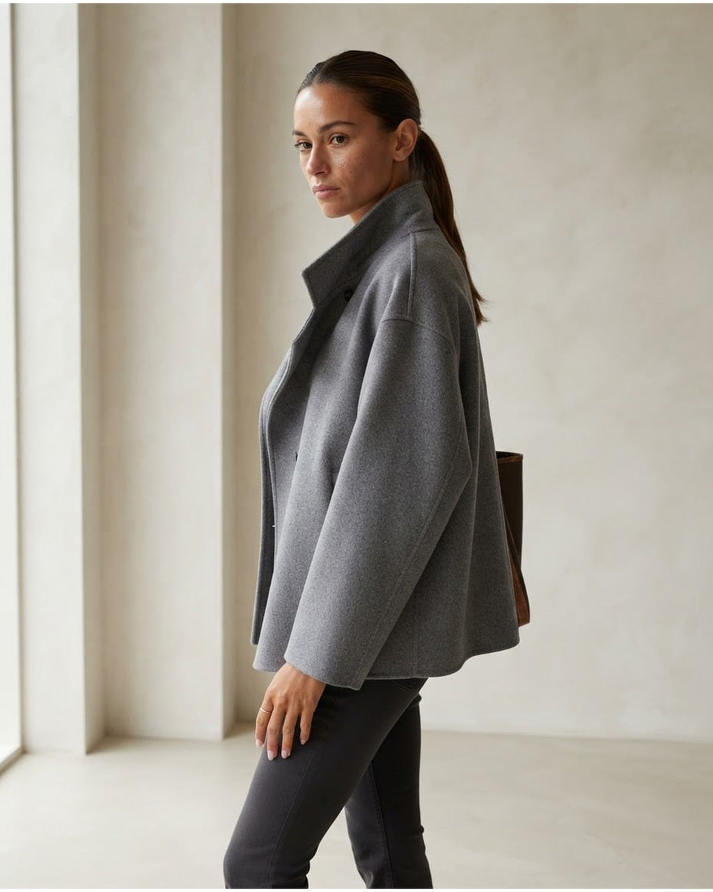 Freya | Elegant Wool-Blend Coat for Winter - Side View