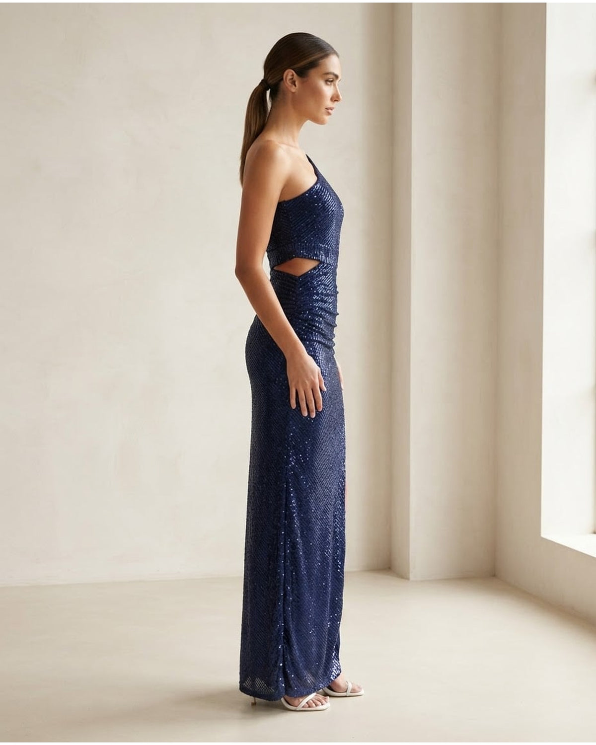 Freya | Sophisticated Evening Gown for Autumn/Winter - Side View