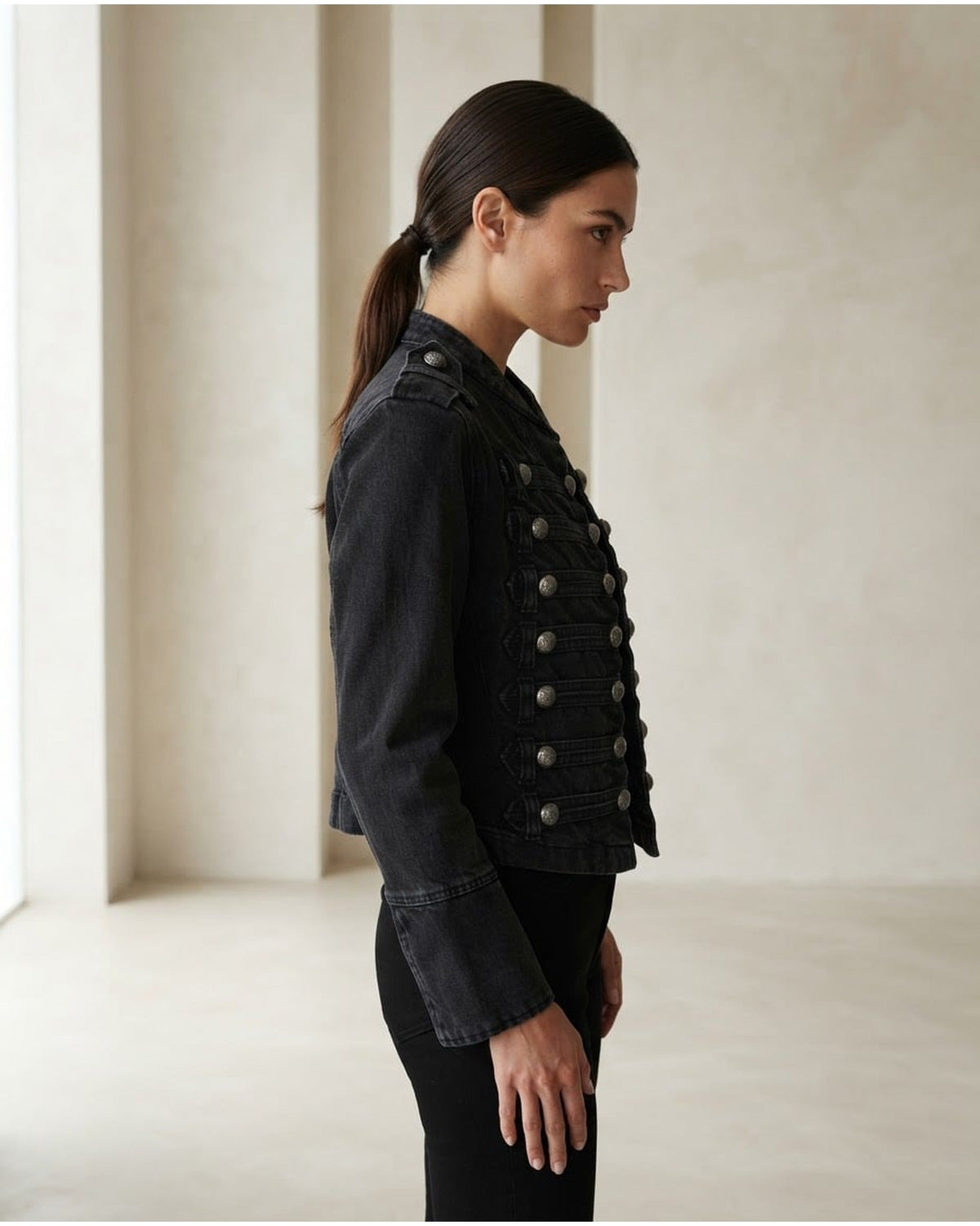 Freya | Sophisticated Jacket for Autumn/Winter - Side View