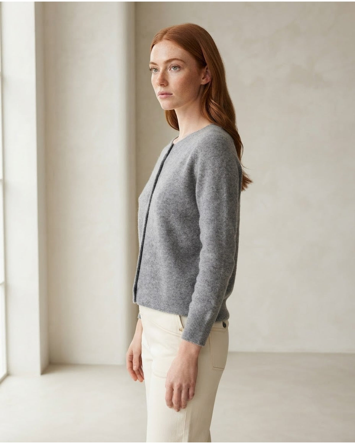 Isla | Elegant Cardigan for Autumn/Winter - Side View