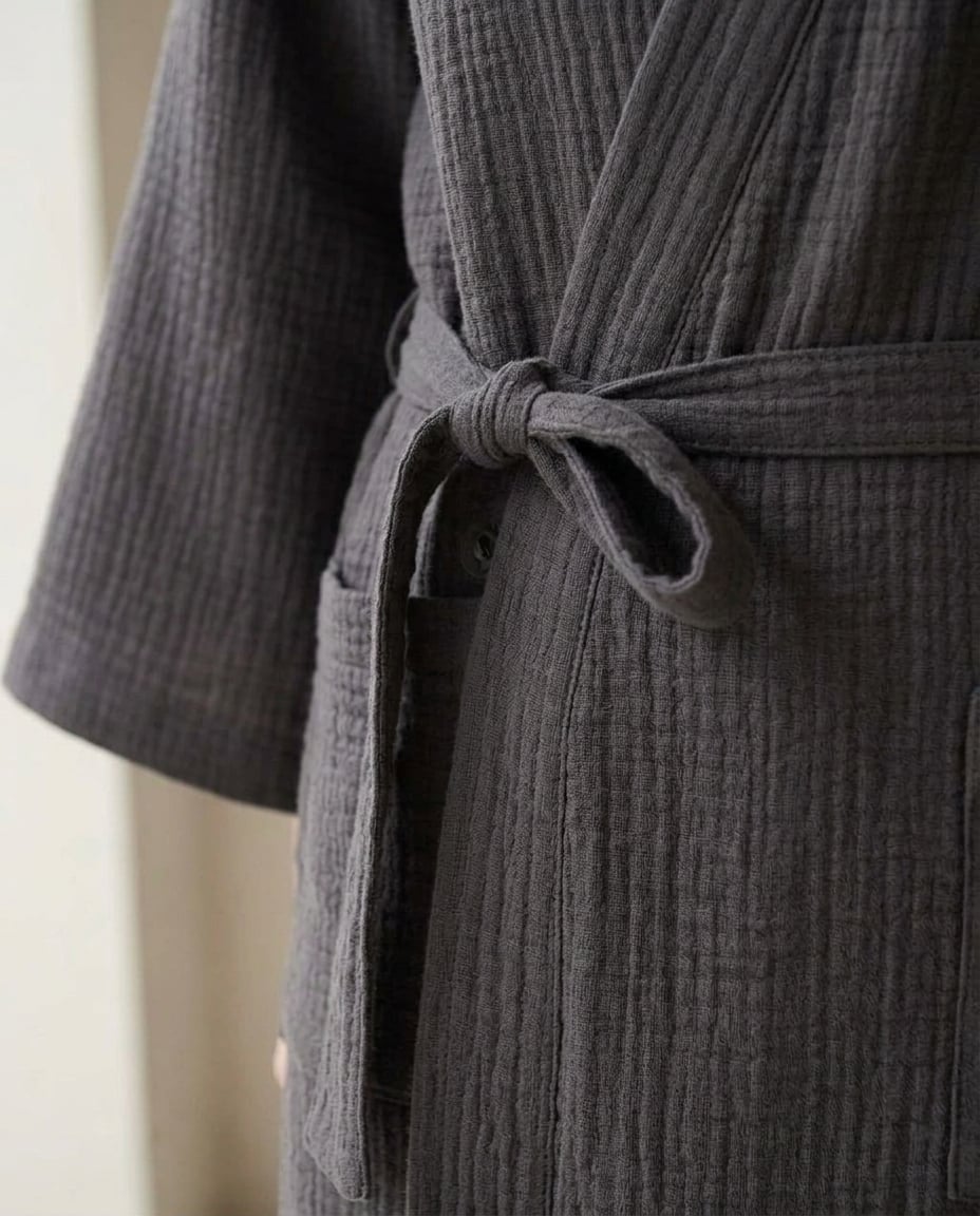 Isla | Elegant Robe for Autumn/Winter - Detail Close-Up