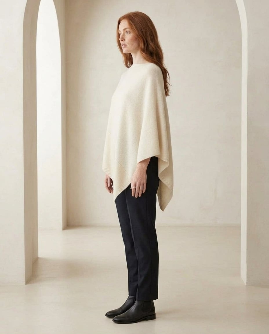 Isla | Sophisticated Poncho for Autumn/Winter - Side View