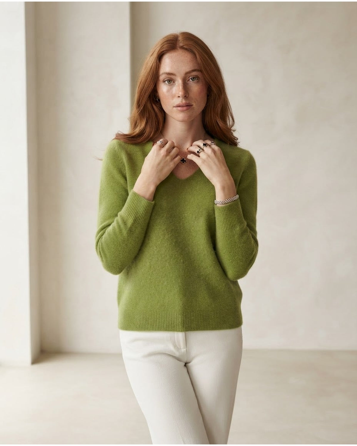 Isla | Timeless Knit Sweater for Autumn/Winter - Front View