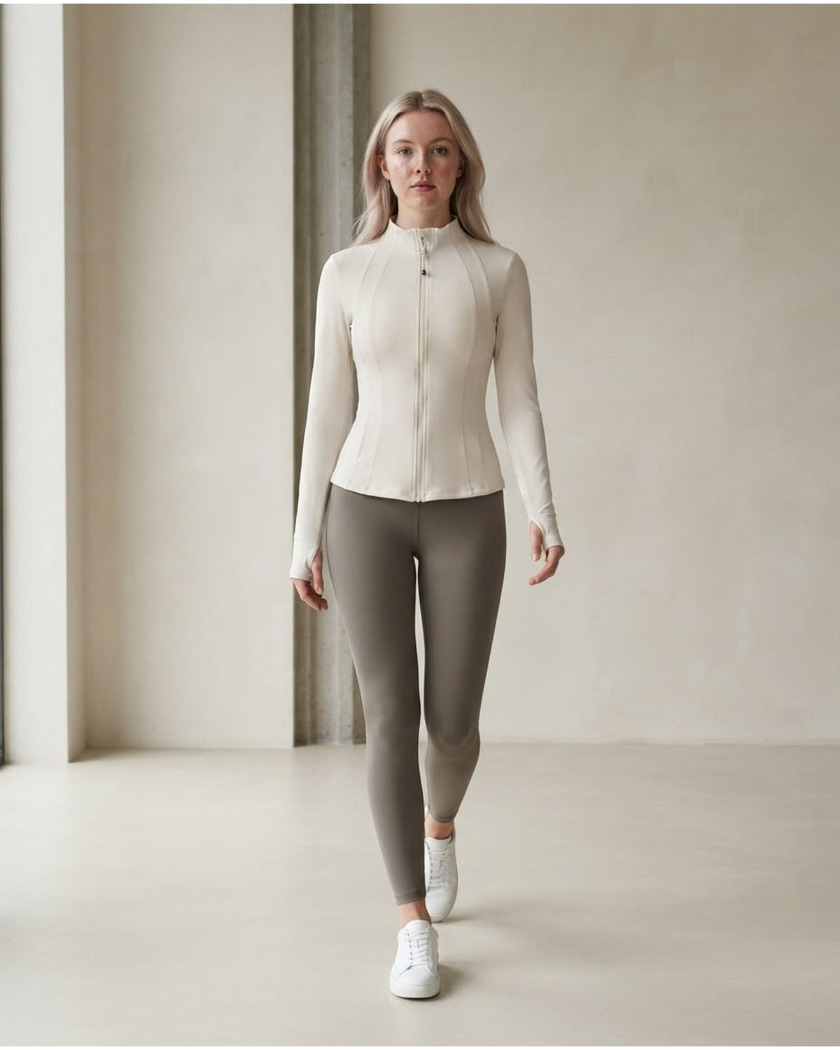 Lily | Refined Athletic Jacket for Autumn/Winter - Front View