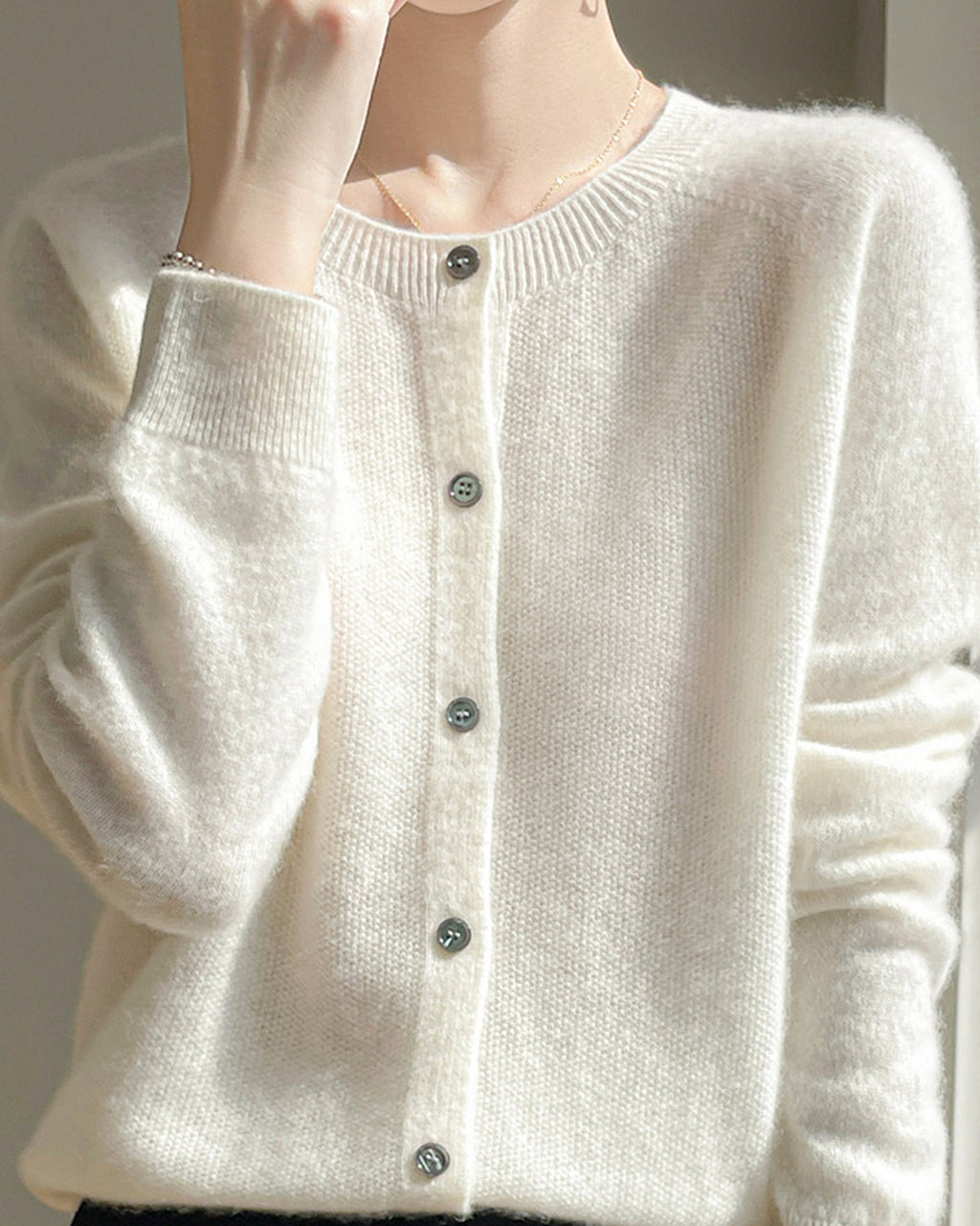 Lily | Refined Merino Cardigan for Autumn/Winter | Part 3 — Product Detail