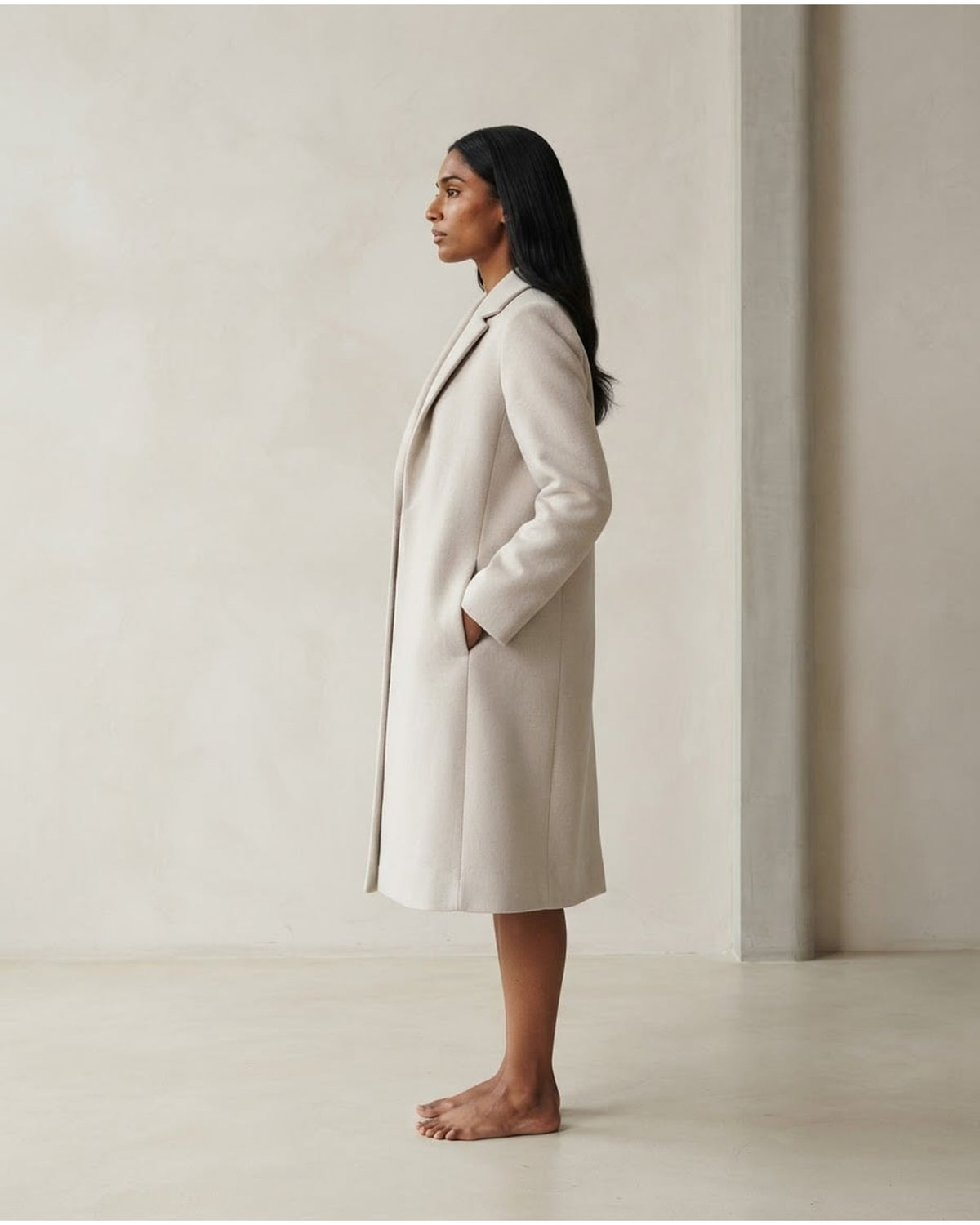 Maya | Timeless Wool-Blend Coat for Winter - Side View