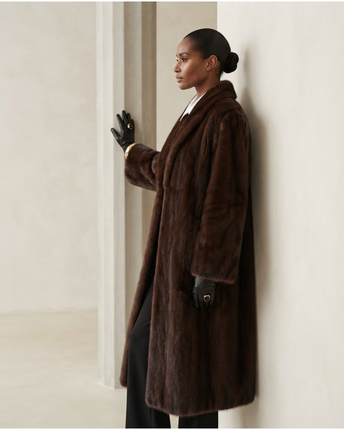 Naomi | Timeless Faux Fur Coat for Winter - Side View