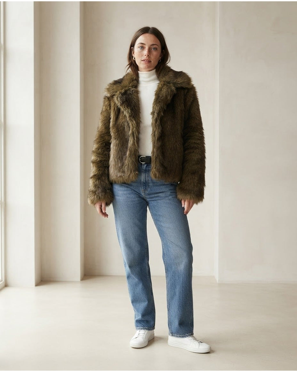 Sophie | Elegant Faux Fur Jacket for Winter - Front View