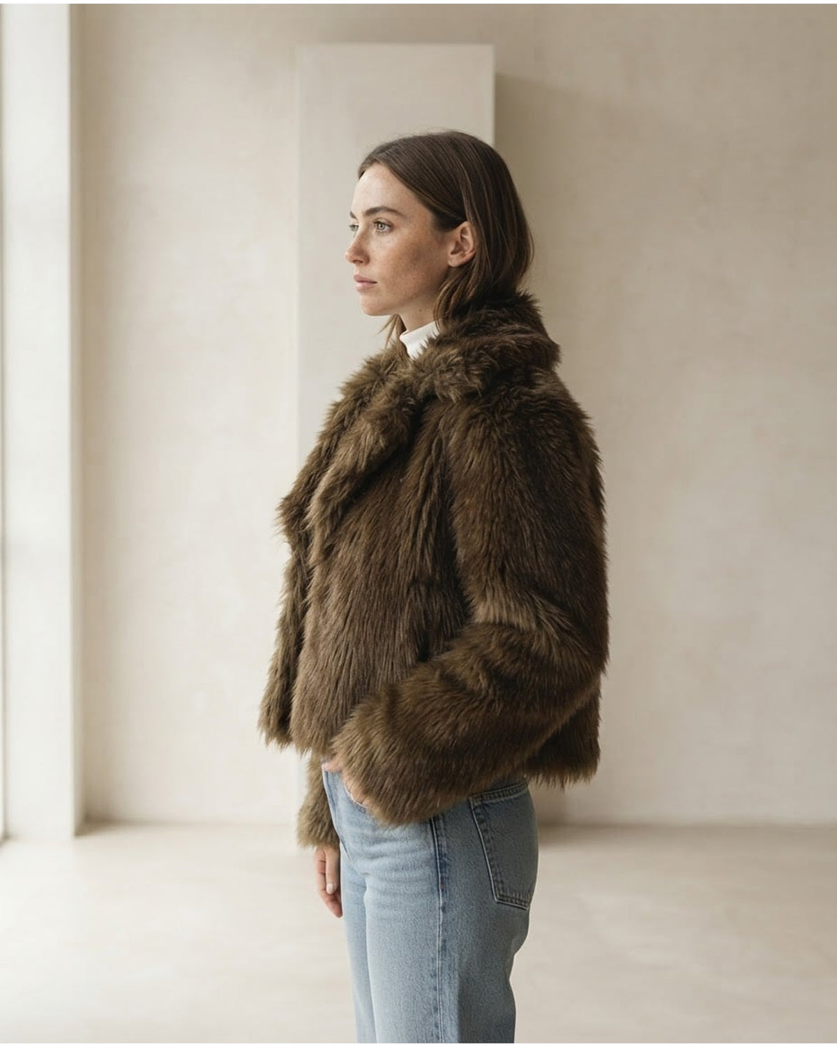 Sophie | Elegant Faux Fur Jacket for Winter - Side View