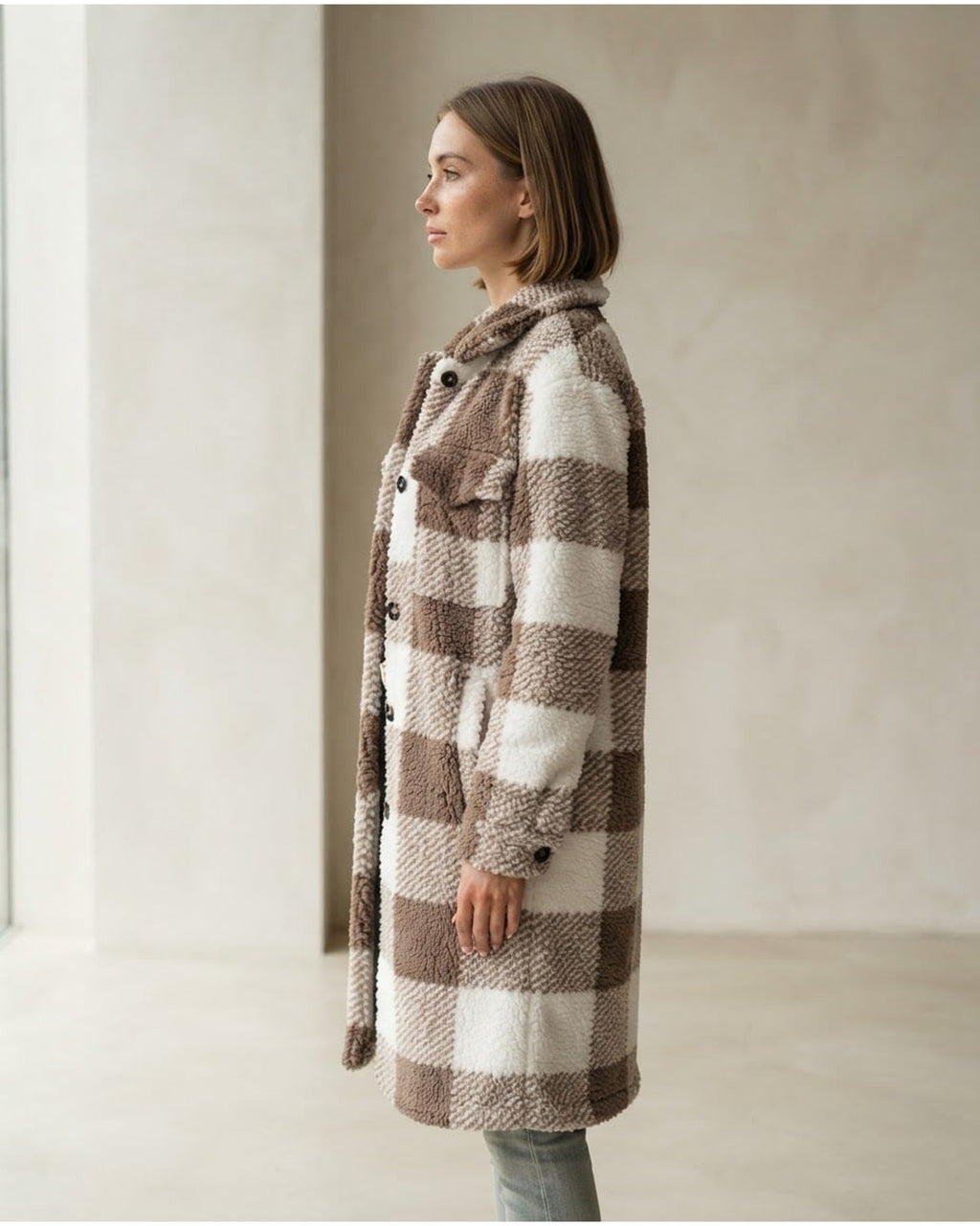 Sophie | Elegant Teddy Coat for Winter - Side View