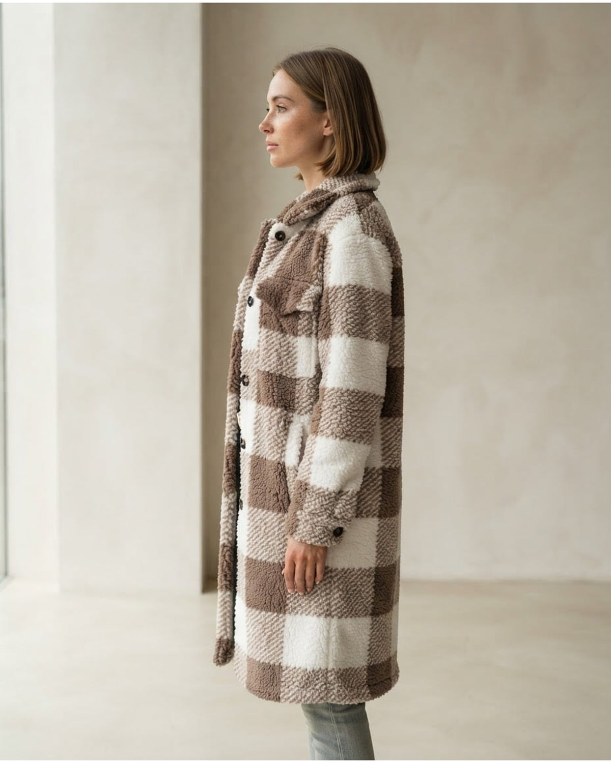 Sophie | Elegant Teddy Coat for Winter - Side View